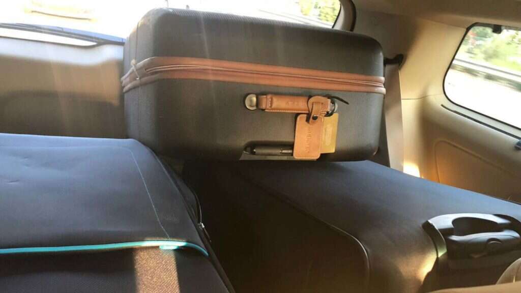 מזוודות כסף ששלחה קטאר לעזה, 2021. | כאן 11 מזוודות כסף ששלחה קטאר לעזה, 2021. | כאן 11