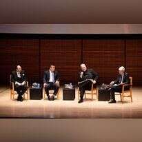 פאנל בין דתי לזכרו של הרב זקס. | Zush Photography