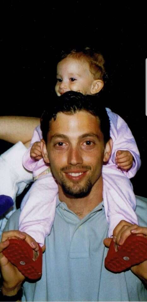 ואש–קודש עם בתו טליה. | באדיבות המשפחה