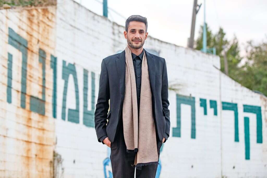 אביחי שטרן. | אנצ'ו ג'וש, ג'יני