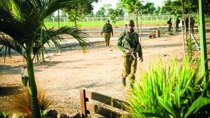 חיילים בקיבוץ חולית. | אריק מרמור, פלאש 90 חיילים בקיבוץ חולית. | אריק מרמור, פלאש 90