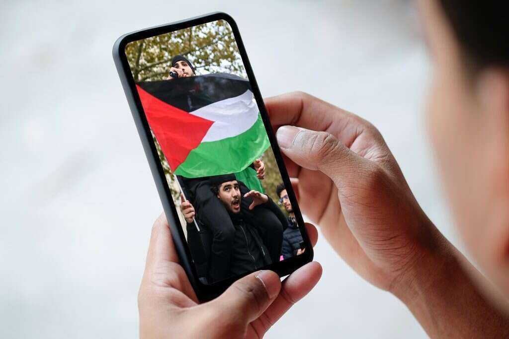 הסתה נגד ישראל ברשתות החברתיות. צילומים: AFP ושאטרסטוק