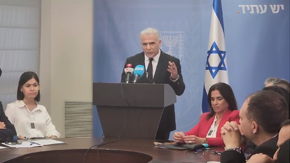 יאיר לפיד בישיבת הסיעה היום, | עטרה גרמן