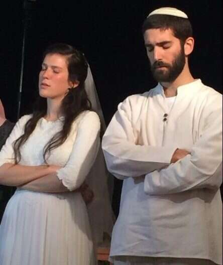 צוף ונערן בחתונתם. | באדיבות המשפחה צוף ונערן בחתונתם. | באדיבות המשפחה