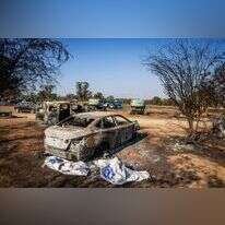 רכבים שרופים בשטח המסיבה ברעים. | חיים גולדברג , פלאש 90