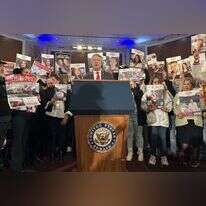 משפחות החטופים בסנאט, השבוע. | אריאל שנבל