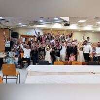 מציאות חדשה ולא פשוטה, אבל למרות כל הקשיים כולם התחברו אחד לשני. מפוני קריית־שמונה בכפר־הרא"ה. | באדיבות המצולמים