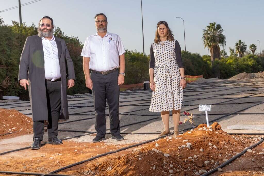 גיטי בומבך, מלאכי ראבד והרב אברהם מנלה. | יוסי אלוני