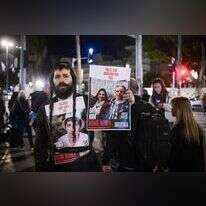 הפגנה למען החטופים בתל-אביב, אתמול. | אבשלום ששוני/פלאש90