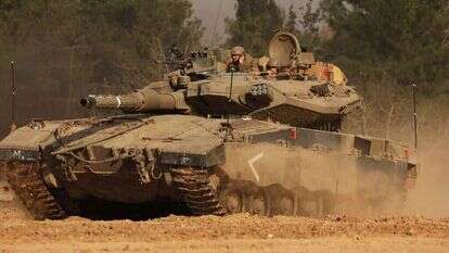 כוחות צה"ל על גבול רצועת עזה. | EPA