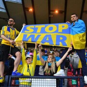 מפגינים אוקראיניים נגד המלחמה | AFP