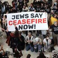 הפגנת ארגונים יהודים פרוגרסיביים בוושינגטון למען הפסקת אש בעזה. | איי.אף.פי