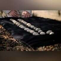 אבני הקלע העתיקות שנמצאו. | אמיל אלג'ם, רשות העתיקות