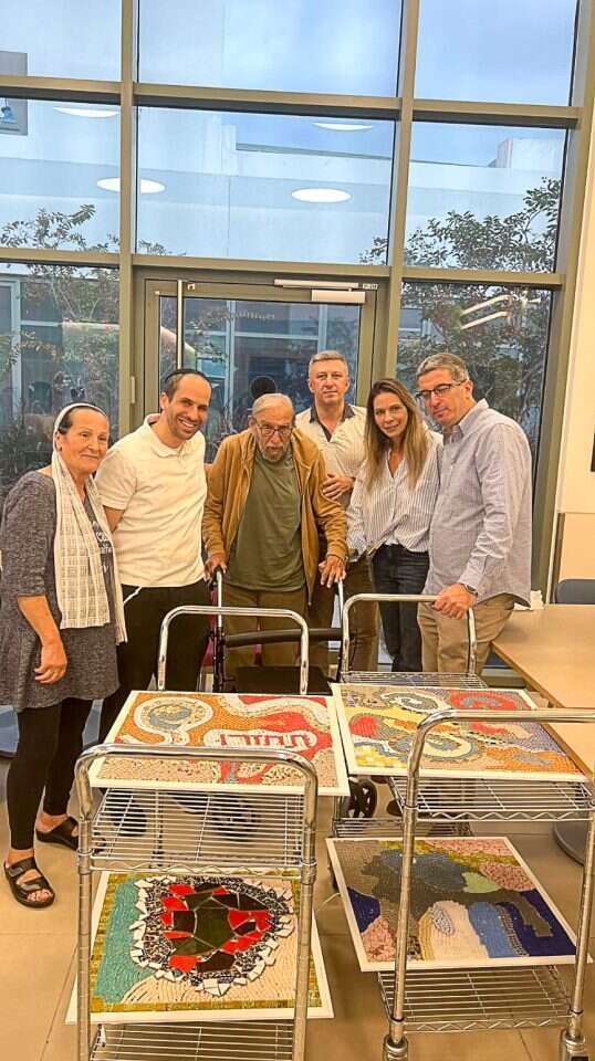 הקטור רויטמן נפרד מצוות הטיפול בעדי נגב. | עדי נגב הקטור רויטמן נפרד מצוות הטיפול בעדי נגב. | עדי נגב