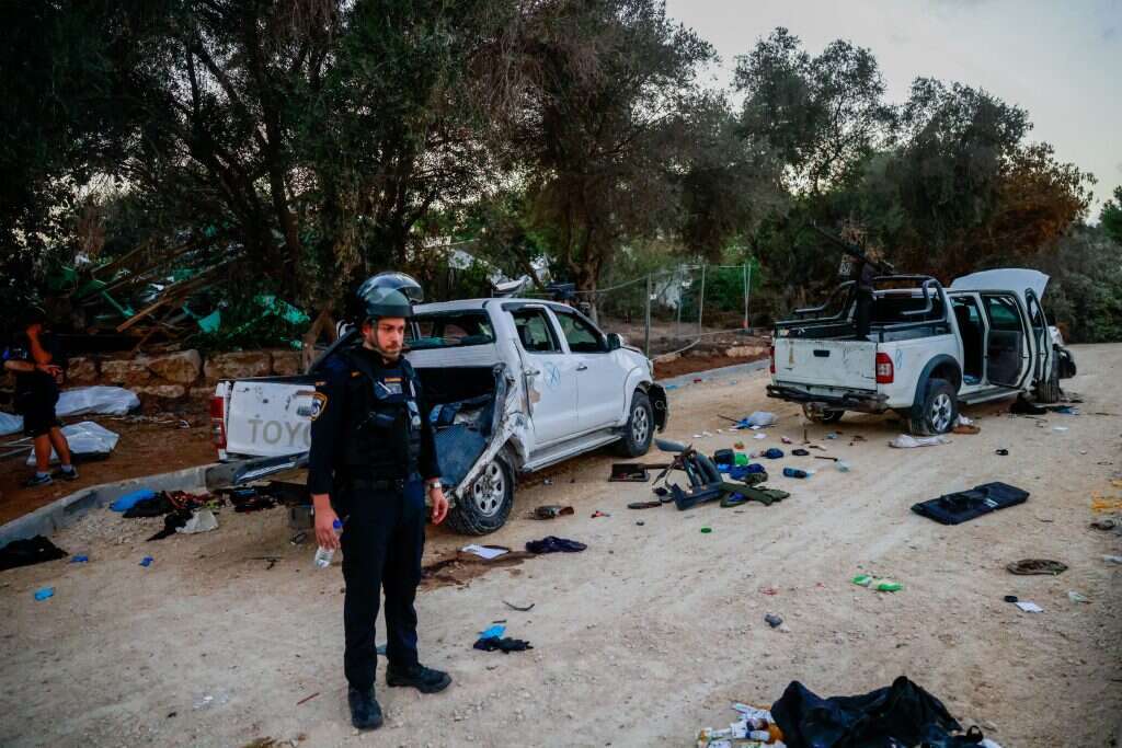 כוחות משטרה בבארי, בתחילת המלחמה. | חיים גולדברג, פלאש 90