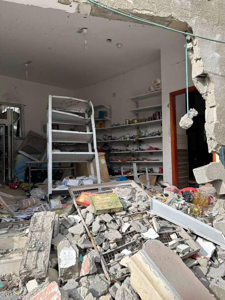 לא בוזזים. | אורלי גולדקלנג