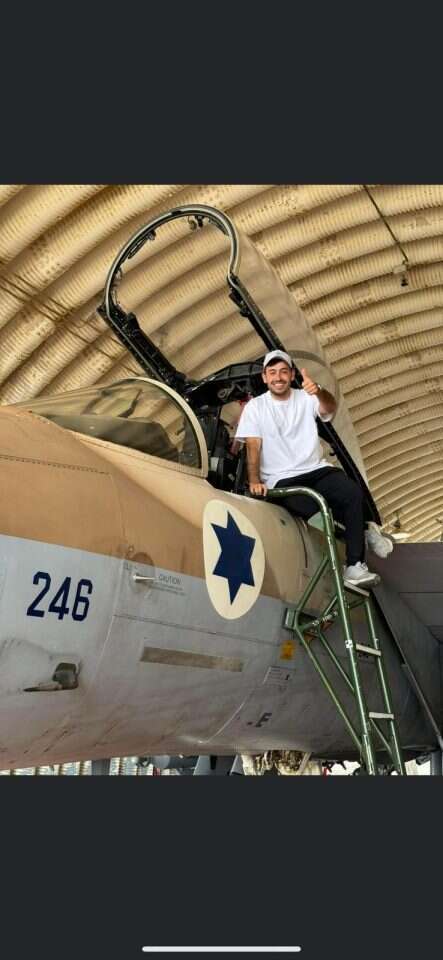 שינה את מסלול חייו. נתן גראוכר. | שלומי כהן שינה את מסלול חייו. נתן גראוכר. | שלומי כהן