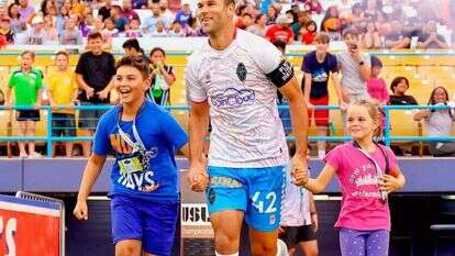 מרגישים שזה לא הבית. דקל קינן וילדיו. | לאס וגאס לייטס - האתר הרשמי