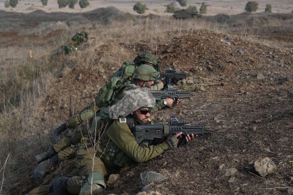 חיילי מילואים מגולני באימון צבאי בגולן. | אייל מרגולין, פלאש90