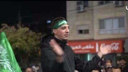 חגיגות שחרור המחבלים באל בירה: | מתוך סרטון של ערוץ קודס