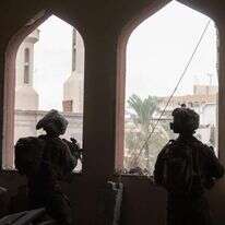 במרחק הושטת יד משדרות. לוחמי צה"ל בעזה. | דובר צה"ל