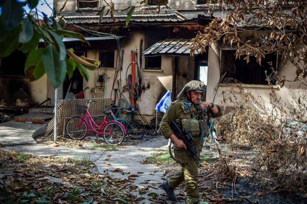 קרב גבורה. קיבוץ כיסופים ימים ספורים לאחר תחילת המלחמה. | גטי אימג'ס