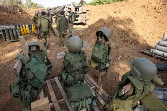 כוחות תותחנים בגבול הצפון. | איי.אף.פי