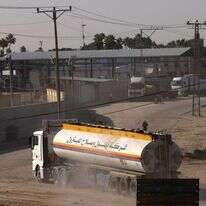 למרות ההבטחות. משאית דלק נכנסת לרצועה ממעבר רפיח, בשבוע שעבר. | איי.אף.פי