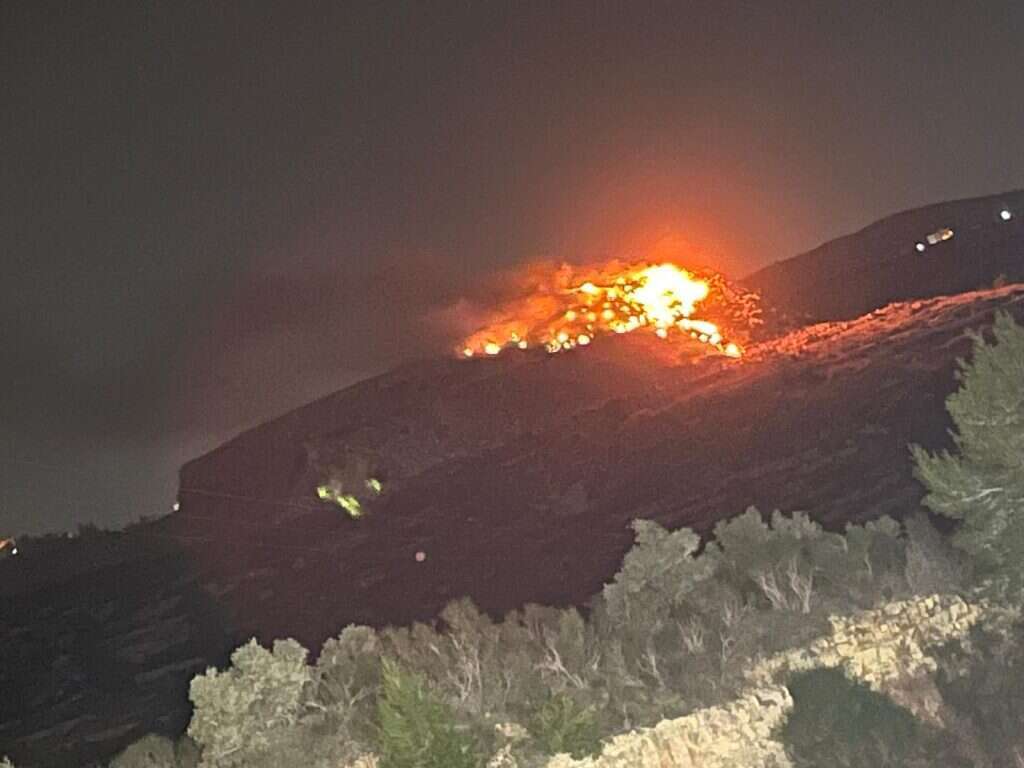 שריפת זבל בבנימין. | מועצת בנימין