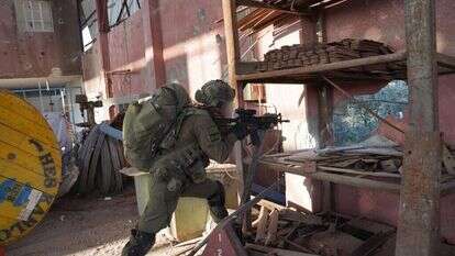 לוחם במהלך פעילות כוחות צה"ל במרחב ג'באליה וש'געייה. | דובר צה"ל לוחם במהלך פעילות כוחות צה"ל במרחב ג'באליה וש'געייה. | דובר צה"ל