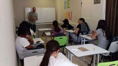 תלמידי שדרות במרחב הלימודי במלונות ים המלח. | דוד דביר