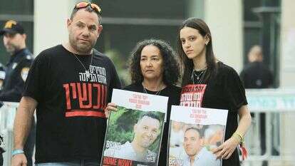 משפחות חטופים לפני הפגישה עם קבינט המלחמה, השבוע. | גדעון מרקוביץ