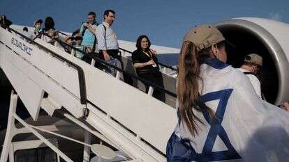 עולים בנתב"ג. | נועם נויברג, פלאש 90