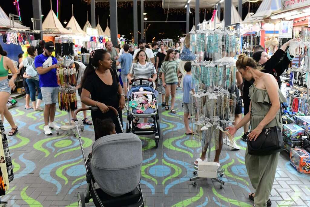 הטיילת באילת. | תומר נויברג, פלאש 90