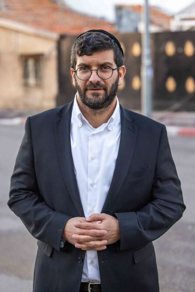 הרב נתנאל זליקוביץ', רכז שכונה בפרויקט. | יוסי אלוני