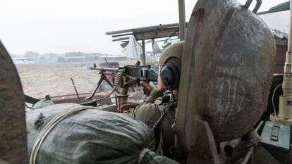 לוחמי צה"ל ברצועת עזה. | דו"צ