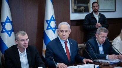 ראש הממשלה נתניהו ושר המשפטים יריב לוין בישיבת ממשלה. | יונתן זינדל, פלאש 90