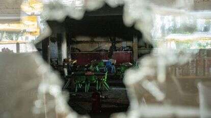 הרס שנגרם ע"י מחבלי חמאס לחדר האוכל בקיבוץ ניר עוז. | אריק מרמור, פלאש 90