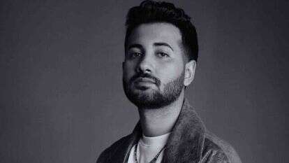 יגל אושרי. | שילת מזרחי. ע. צלמת: בתשבע סימן–טוב, איפור ושיער: דניאלה בר–דוד