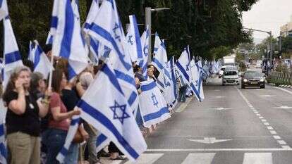 מסע הלווייתה של התצפיתנית רוני אשל ז"ל בכפר סבא, בחודש שעבר. | גילי יערי, פלאש 90