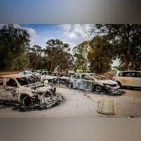 רכבים שרופים במתחם המסיבה ברעים. | חיים גולדברג, פלאש 90