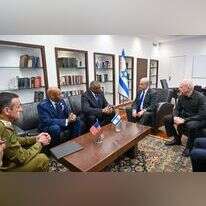 ראש הממשלה בנימין נתניהו, שר הביטחון יואב גלנט והרמטכ"ל הרצי הלוי בפגישתם עם ומזכיר ההגנה האמריקני לויד אוסטין. | קובי גדעון, לע"מ