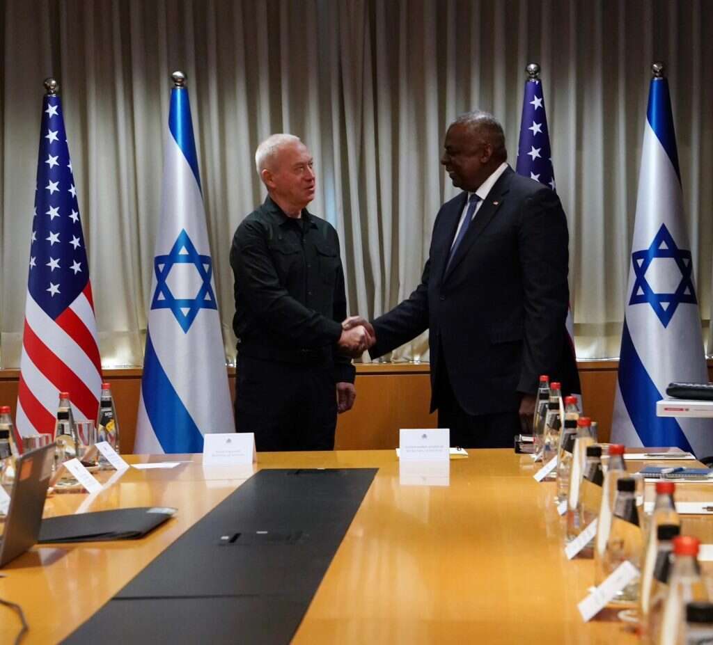 מזכיר ההגנה האמריקני לויד אוסטין ושר הביטחון יואב גלנט. | אריאל חרמוני, משרד הביטחון