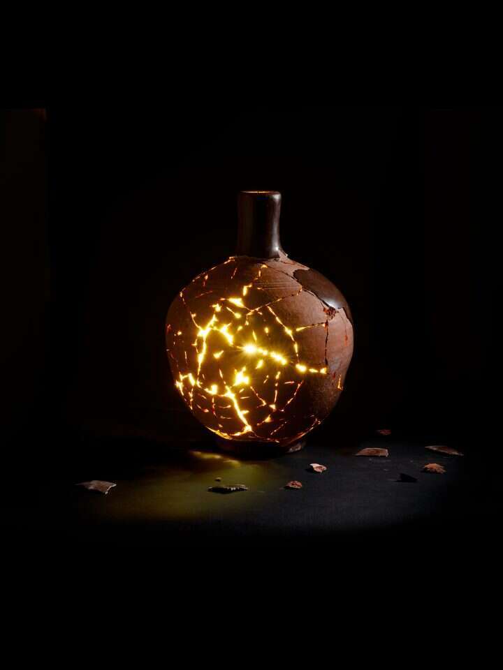 טל בן דב, "שברים וניצוצות", 2019. | אריק רום-פרייס טל בן דב, "שברים וניצוצות", 2019. | אריק רום-פרייס