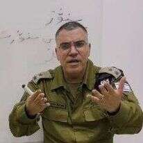 סא"ל אביחי אדרעי. | מסך מתוך סרטון של דו"צ