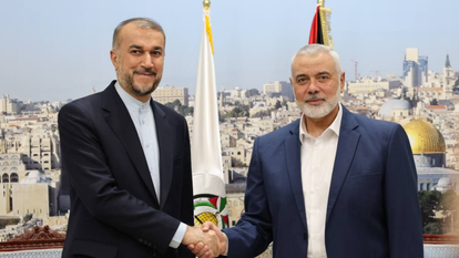 אסמאעיל הנייה בפגישה עם שר החוץ האיראני. | מתוך הטוויטר של סוכנות הידיעות האיראנית