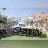 פתיחת בית הספר הראשון לתלמידים המפונים, במלונות ים המלח. | דוברות משרד החינוך