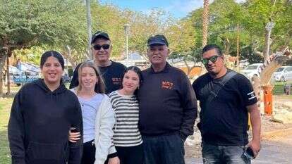 מאבטחים ותלמידות בבתי הספר בערבה. | באדיבות המצולמים