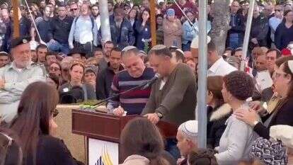 אייל בוצחק, אביו של סרן אושרי משהץ | מסך מתוך סרטון שפורסם בישראל שלי