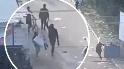 שוטרי חמאס יורים בתושבי עזה שמנסים לחלץ אוכל מהסיוע ההומניטרי | צילום מסך מהרשתות החברתיות